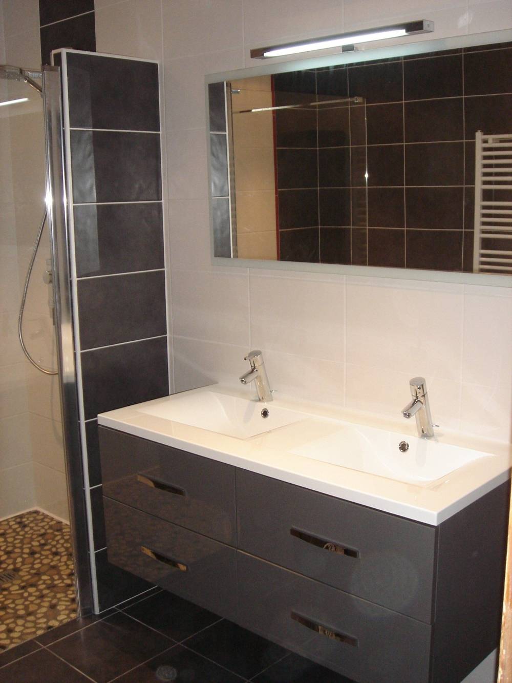 salle de bain double vasque et douche italienne